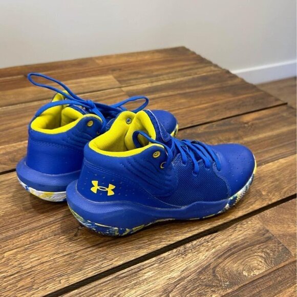 Under Armour basketball shoes! Royal blue/yellow. Size 3 youth. Excellent condit - Picture 8 of 10